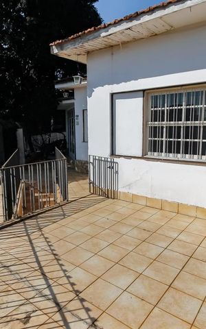 Casa para alugar com 75m², 3 quartos e 1 vaga Casa para alugar com 75m², 3 quartos e 1 vagaVaranda / Fachada