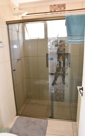 Apartamento para alugar com 100m², 2 quartos e 1 vaga Apartamento para alugar com 100m², 2 quartos e 1 vagaBanheiro da Suíte