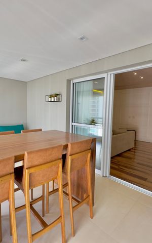 Apartamento para alugar com 116m², 2 quartos e 2 vagas Apartamento para alugar com 116m², 2 quartos e 2 vagasVaranda