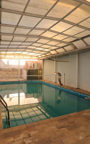Casa para alugar com 454m², 4 quartos e 8 vagasPiscina