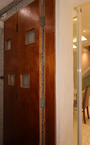 Casa para alugar com 454m², 4 quartos e 8 vagasCorredor primeiro piso