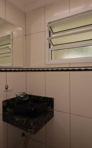 Casa para alugar com 454m², 4 quartos e 8 vagasLavabo