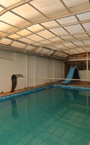 Casa para alugar com 454m², 4 quartos e 8 vagasPiscina