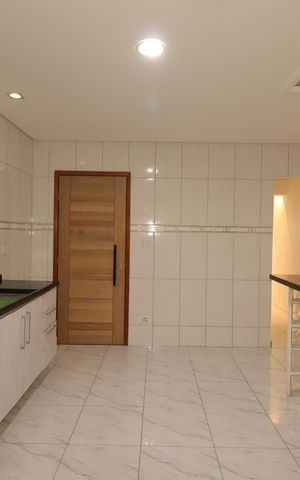 Casa para alugar com 454m², 4 quartos e 8 vagasCozinha
