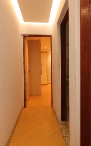 Casa para alugar com 454m², 4 quartos e 8 vagasCorredor segundo piso