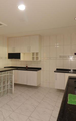 Casa para alugar com 454m², 4 quartos e 8 vagasCozinha