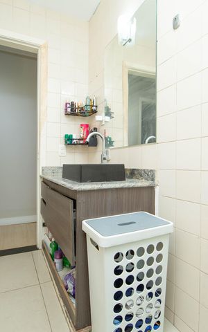Apartamento à venda com 84m², 3 quartos e 1 vaga Apartamento à venda com 84m², 3 quartos e 1 vagaBANHEIRO