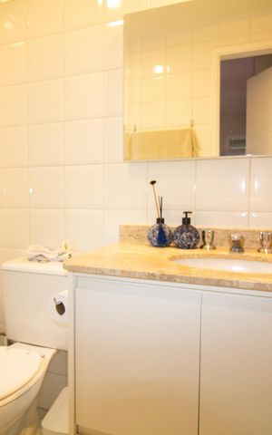 Apartamento para alugar com 70m², 2 quartos e 1 vaga Apartamento para alugar com 70m², 2 quartos e 1 vagaBanheiro da Suíte 2