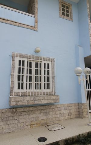 Casa de condomínio à venda com 88m², 2 quartos e 2 vagasFachada