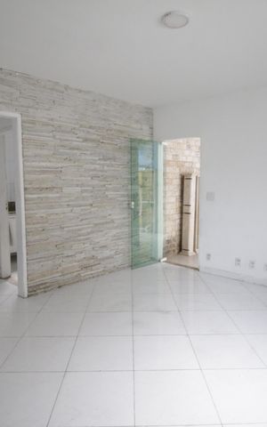 Casa de condomínio à venda com 88m², 2 quartos e 2 vagasSala