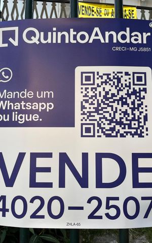 Casa à venda com 325m², 4 quartos e 3 vagas Casa à venda com 325m², 4 quartos e 3 vagasPLAQUINHA INSTALADA