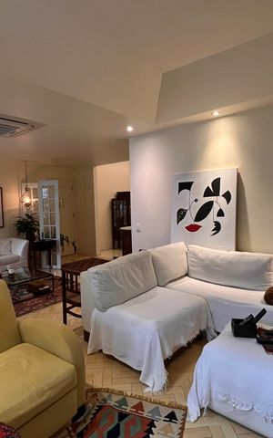 Apartamento à venda com 121m², 3 quartos e 1 vaga Apartamento à venda com 121m², 3 quartos e 1 vagaSala