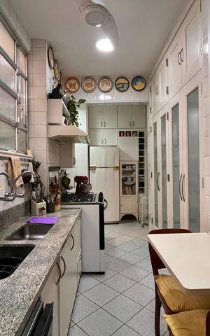 Apartamento à venda com 121m², 3 quartos e 1 vaga Apartamento à venda com 121m², 3 quartos e 1 vagaCozinha