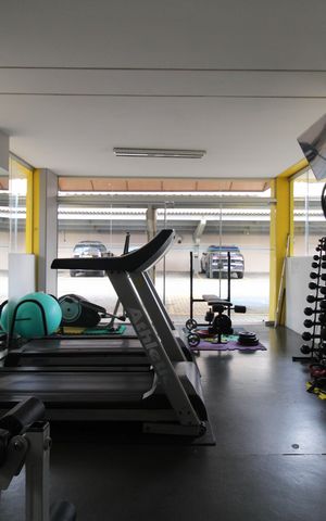 Apartamento para alugar com 65m², 2 quartos e 2 vagasÁrea comum - Academia