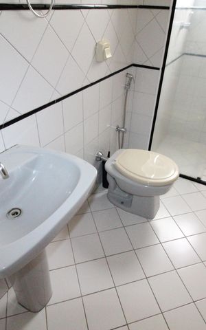 Apartamento para alugar com 65m², 2 quartos e 2 vagasBanheiro
