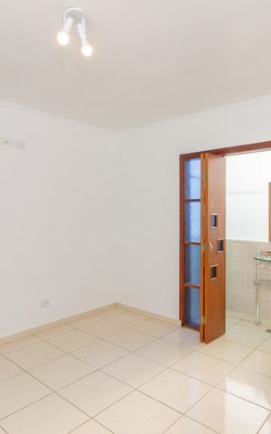 Casa à venda com 180m², 2 quartos e 3 vagas Casa à venda com 180m², 2 quartos e 3 vagasQuarto 2
