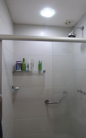Casa de condomínio à venda com 250m², 3 quartos e 1 vagaBanheiro social