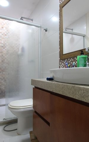 Casa de condomínio à venda com 250m², 3 quartos e 1 vagaBanheiro da suíte