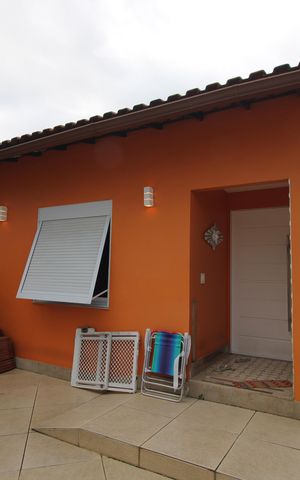Casa de condomínio à venda com 250m², 3 quartos e 1 vagaFrente da casa