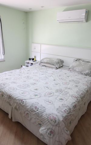 Casa de condomínio à venda com 250m², 3 quartos e 1 vagaSuíte