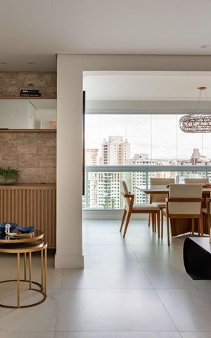 Apartamento à venda com 135m², 3 quartos e 3 vagas Apartamento à venda com 135m², 3 quartos e 3 vagasSala