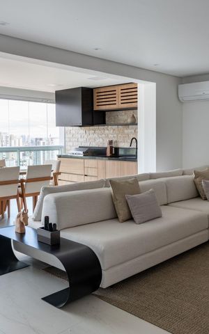 Apartamento à venda com 135m², 3 quartos e 3 vagas Apartamento à venda com 135m², 3 quartos e 3 vagasSala