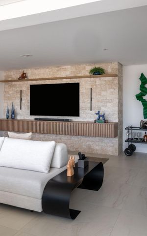 Apartamento à venda com 135m², 3 quartos e 3 vagas Apartamento à venda com 135m², 3 quartos e 3 vagasSala