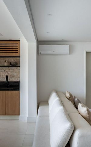 Apartamento à venda com 135m², 3 quartos e 3 vagas Apartamento à venda com 135m², 3 quartos e 3 vagasSala