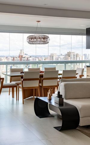 Apartamento à venda com 135m², 3 quartos e 3 vagas Apartamento à venda com 135m², 3 quartos e 3 vagasSala