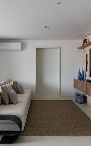 Apartamento à venda com 135m², 3 quartos e 3 vagas Apartamento à venda com 135m², 3 quartos e 3 vagasSala