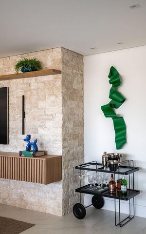 Apartamento à venda com 135m², 3 quartos e 3 vagas Apartamento à venda com 135m², 3 quartos e 3 vagasVaranda
