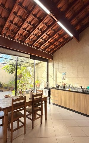 Casa à venda com 100m², 2 quartos e 4 vagasÁrea gourmet