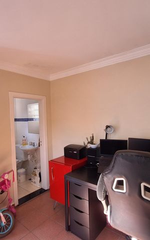 Casa para alugar com 224m², 5 quartos e 3 vagas Casa para alugar com 224m², 5 quartos e 3 vagasEdícula