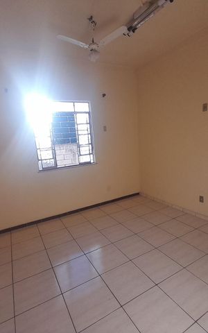 Casa de condomínio para alugar com 360m², 3 quartos e 2 vagas