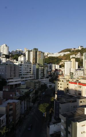 Apartamento à venda com 267m², 4 quartos e 4 vagasVista