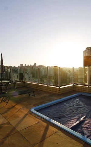 Apartamento à venda com 267m², 4 quartos e 4 vagasPiscina