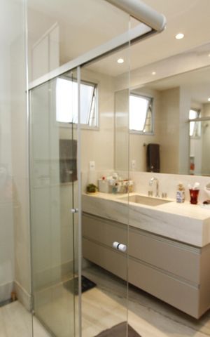 Apartamento à venda com 267m², 4 quartos e 4 vagasBanheiro da Suíte