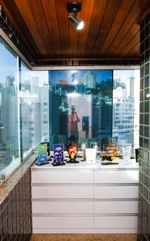 Apartamento à venda com 267m², 4 quartos e 4 vagasEscritório