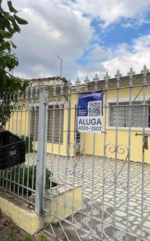 Casa para alugar com 232m², 3 quartos e 2 vagasFachada