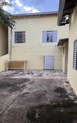 Casa para alugar com 232m², 3 quartos e 2 vagasÁrea externa