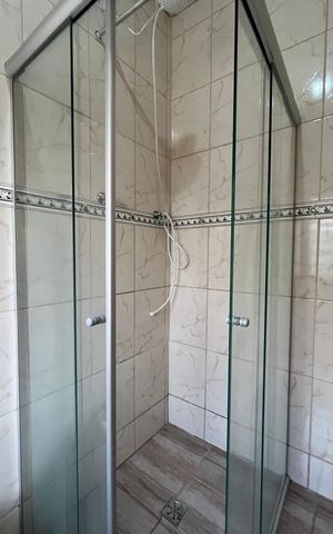 Casa para alugar com 232m², 3 quartos e 2 vagasBanheiro - Suíte
