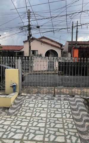 Casa para alugar com 232m², 3 quartos e 2 vagasÁrea externa