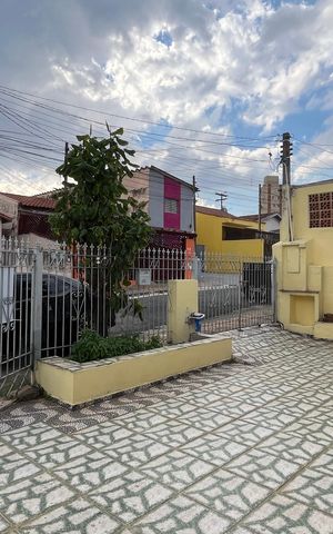 Casa para alugar com 232m², 3 quartos e 2 vagasÁrea externa