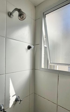 Apartamento à venda com 46m², 2 quartos e sem vaga Apartamento à venda com 46m², 2 quartos e sem vagaBanheiro Social