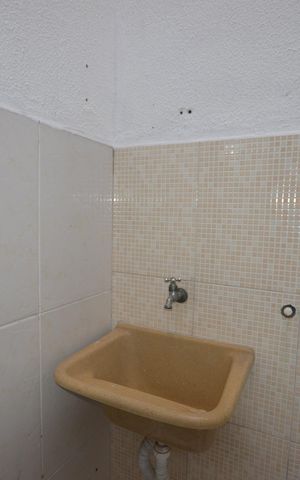 Casa à venda com 74m², 2 quartos e 1 vagaÁrea de Serviço