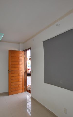 Casa à venda com 74m², 2 quartos e 1 vagaSala