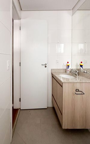 Apartamento à venda com 107m², 2 quartos e 2 vagas Apartamento à venda com 107m², 2 quartos e 2 vagasBanheiro Social