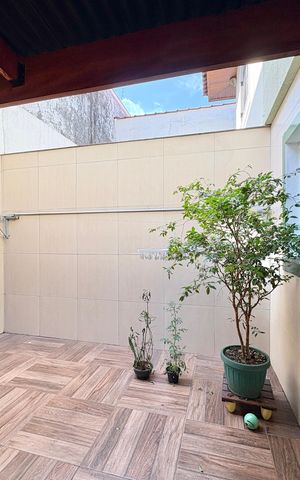 Casa à venda com 140m², 3 quartos e 3 vagas Casa à venda com 140m², 3 quartos e 3 vagasQuintal/ Churrasqueira