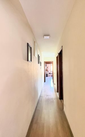 Casa à venda com 140m², 3 quartos e 3 vagas Casa à venda com 140m², 3 quartos e 3 vagasCorredor dos Quartos