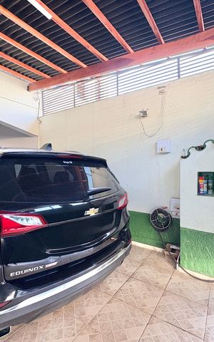 Casa à venda com 140m², 3 quartos e 3 vagas Casa à venda com 140m², 3 quartos e 3 vagasGaragem